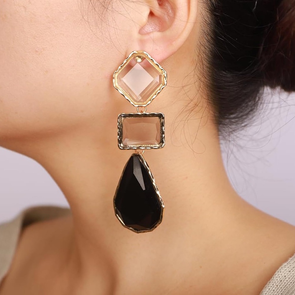 NWOT: Black and gold drop Women Acrylic Earrings
